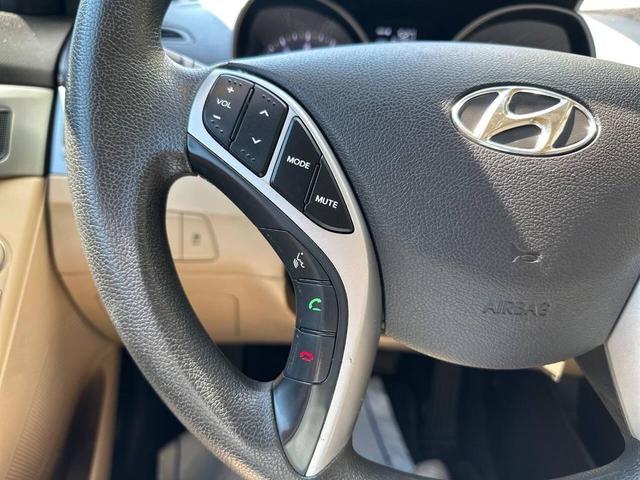 Photo of 2013 Desert Bronze Hyundai ELANTRA