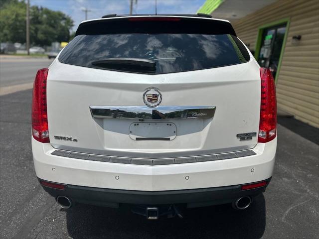 Photo of 2015 White Cadillac SRX