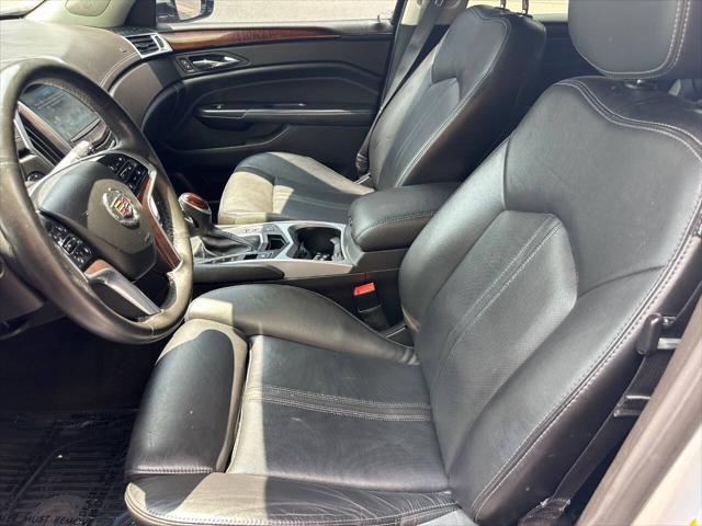 Photo of 2015 White Cadillac SRX
