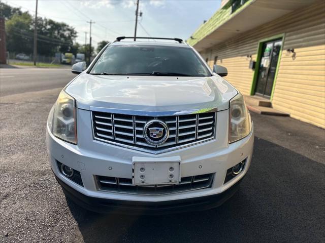 Photo of 2015 White Cadillac SRX