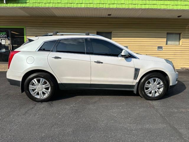 Photo of 2015 White Cadillac SRX