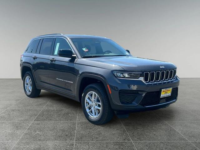 Photo of 2025 Baltic Gray Metallic Clearcoat Jeep Grand Cherokee