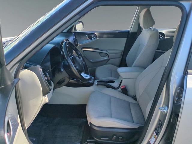 Photo of 2023 Steel Gray Kia Soul