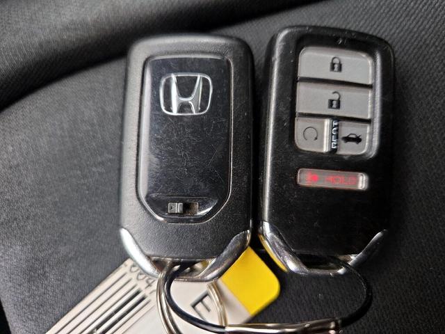 Photo of 2016 Gray Honda Civic
