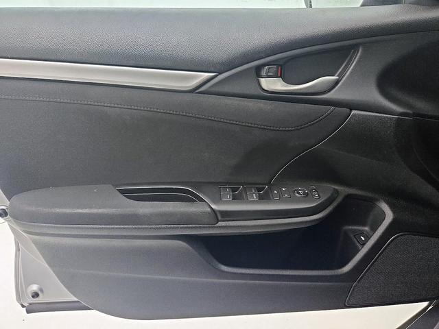 Photo of 2016 Gray Honda Civic