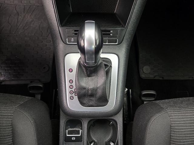 Photo of 2017 White Volkswagen Tiguan Limited