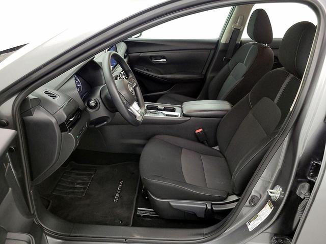 Photo of 2024 Gray Nissan Sentra