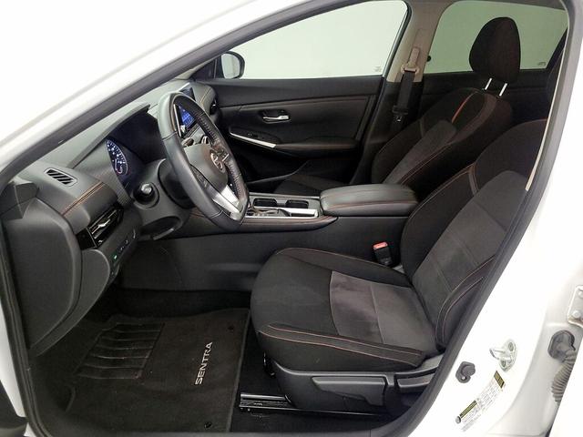 Photo of 2021 White Nissan Sentra