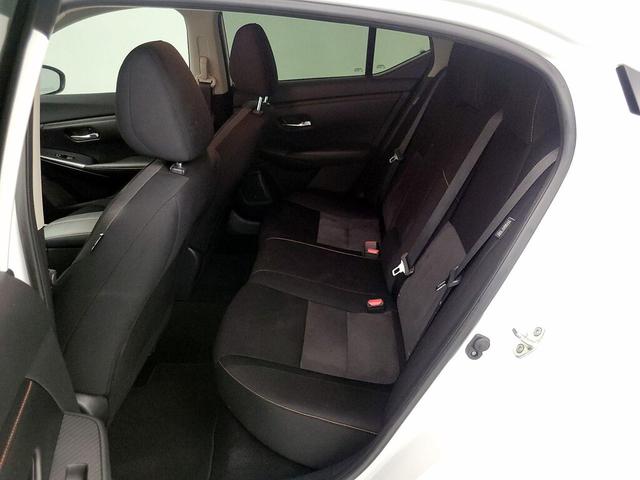 Photo of 2021 White Nissan Sentra