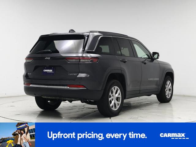 Photo of 2022 Gray Jeep Grand Cherokee