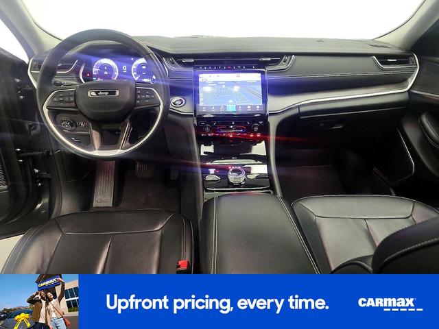 Photo of 2022 Gray Jeep Grand Cherokee