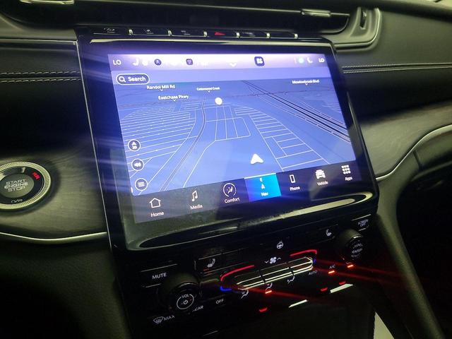 Photo of 2022 Gray Jeep Grand Cherokee