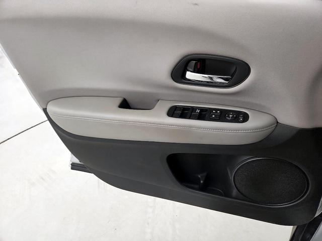 Photo of 2016 Silver Honda HR-V