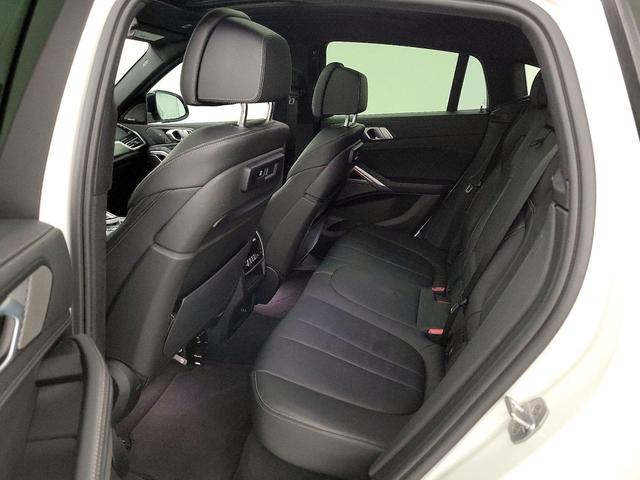 Photo of 2020 White BMW X6