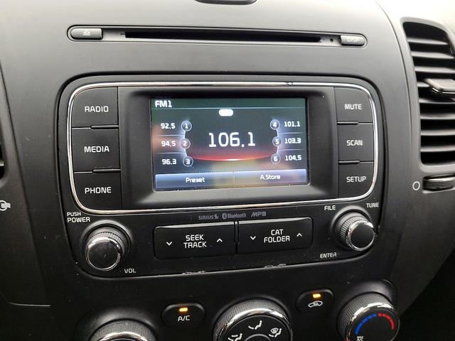Photo of 2016 Gray Kia Forte