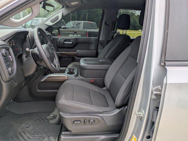 Photo of 2021 Silver Ice Metallic Chevrolet Silverado 1500
