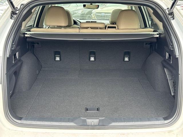 Photo of 2025 Crystal White Pearl Subaru Outback