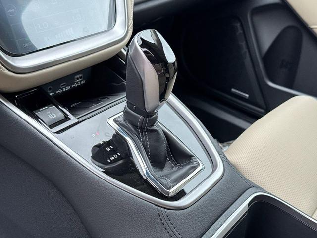 Photo of 2025 Crystal White Pearl Subaru Outback