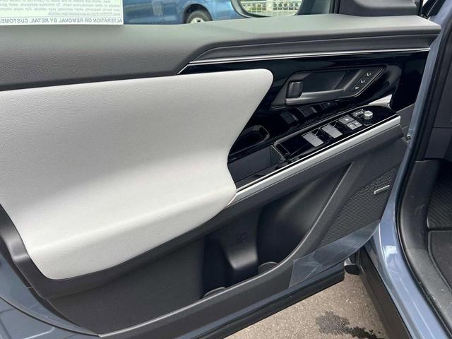 Photo of 2025 Harbor Mist Gray Pearl Subaru Solterra