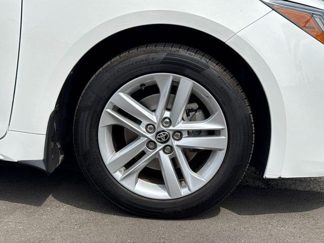 Photo of 2022 White Toyota Corolla