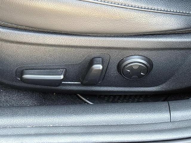 Photo of 2022 Aurora Black Kia Stinger