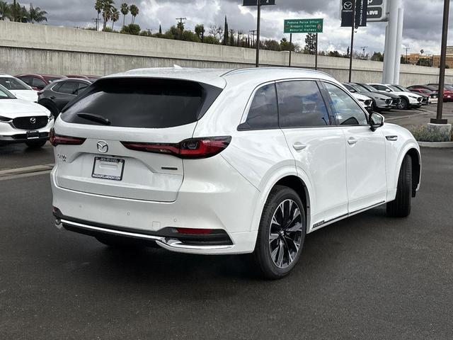 Photo of 2025 RHODIUM WHT PRE Mazda CX-90