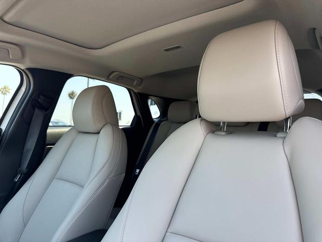 Photo of 2025 SNOWFLAKE WHT P Mazda CX-30