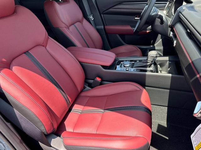 Photo of 2025 POLYMETAL GRY M Mazda CX-50 Hybrid