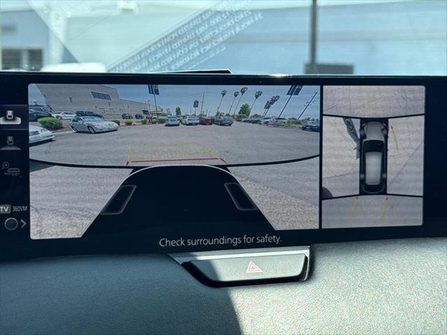 Photo of 2025 RHODIUM WHITE P Mazda CX-70 PHEV