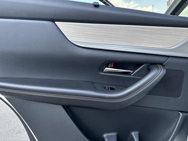 Photo of 2025 RHODIUM WHITE P Mazda CX-90 PHEV