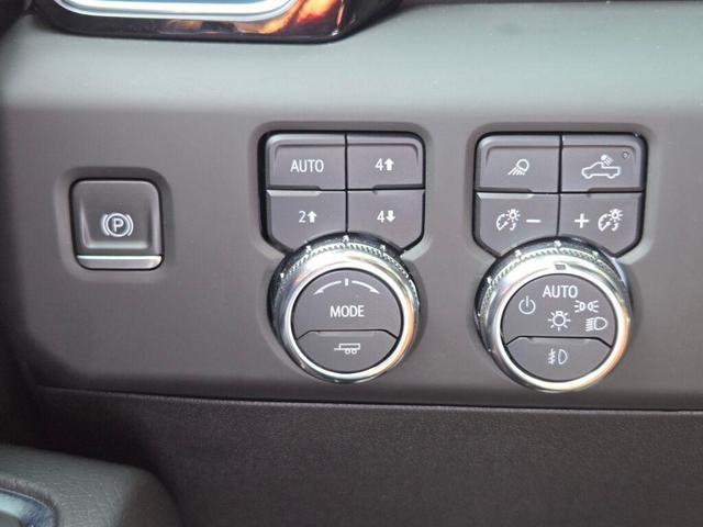 Photo of 2024 Onyx Black GMC Sierra 2500