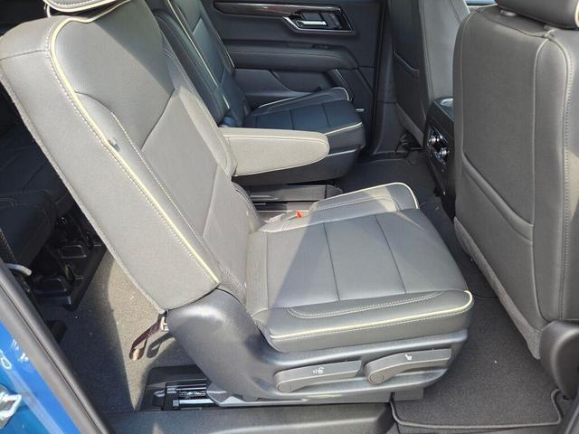 Photo of 2025 Downpour Metallic GMC Yukon XL