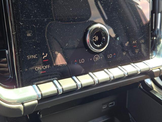 Photo of 2025 Downpour Metallic GMC Yukon XL