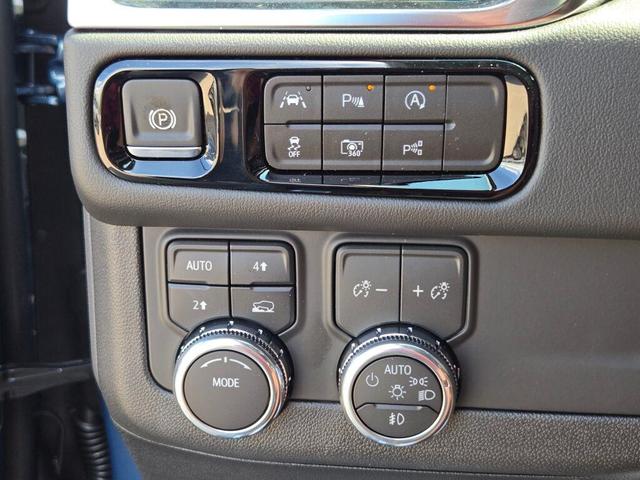 Photo of 2025 Downpour Metallic GMC Yukon XL