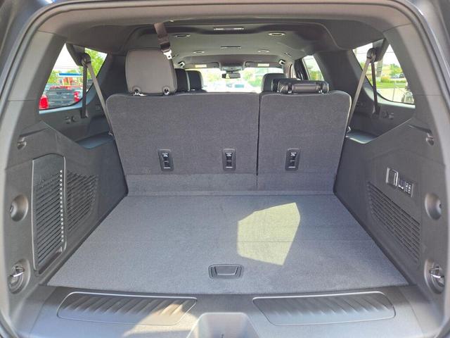 Photo of 2025 Downpour Metallic GMC Yukon XL