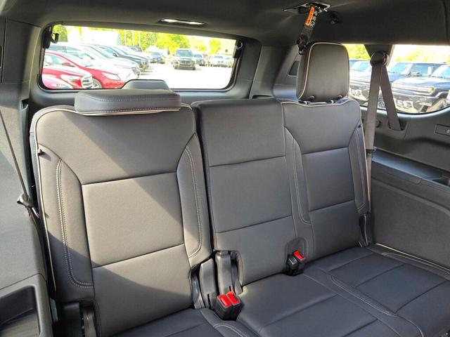 Photo of 2025 Downpour Metallic GMC Yukon XL
