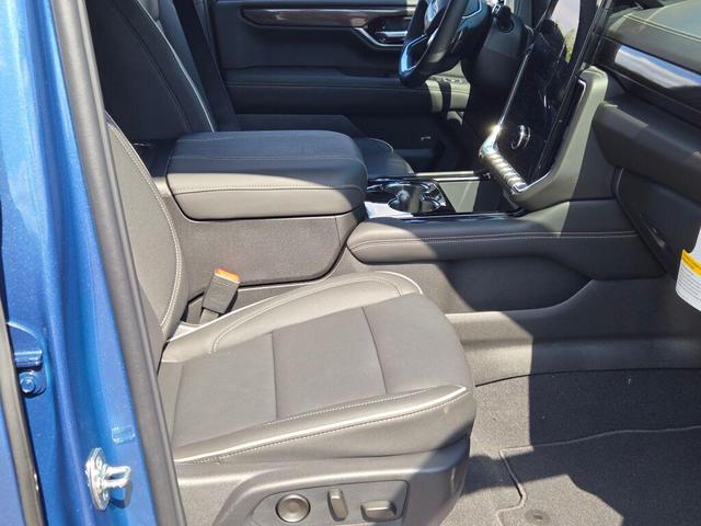 Photo of 2025 Downpour Metallic GMC Yukon XL