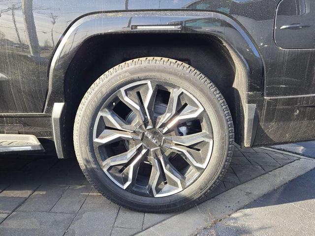 Photo of 2025 Onyx Black GMC Sierra EV