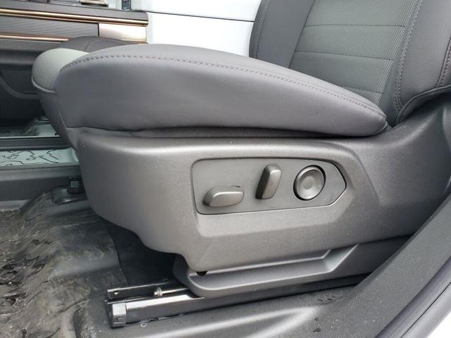 Photo of 2025 Interstellar White GMC HUMMER EV SUV