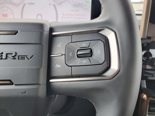 Photo of 2025 Interstellar White GMC HUMMER EV SUV