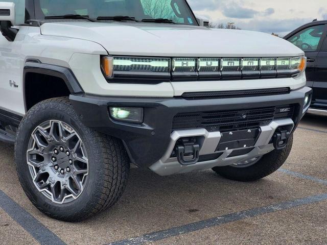 Photo of 2025 Interstellar White GMC HUMMER EV SUV