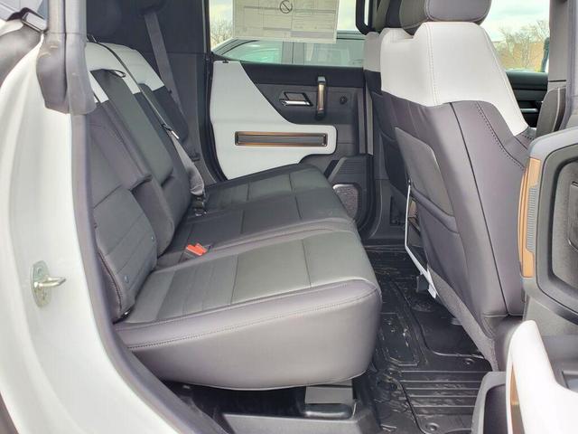 Photo of 2025 Interstellar White GMC HUMMER EV SUV