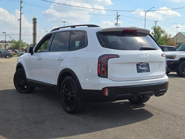 Photo of 2024 Glacial White Pearl Kia Telluride