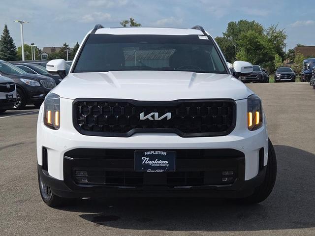 Photo of 2024 Glacial White Pearl Kia Telluride