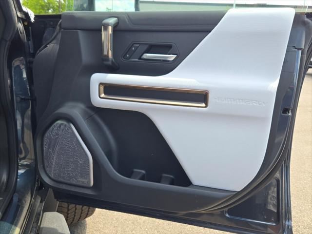 Photo of 2025 Graphite Blue Metallic GMC HUMMER EV SUV