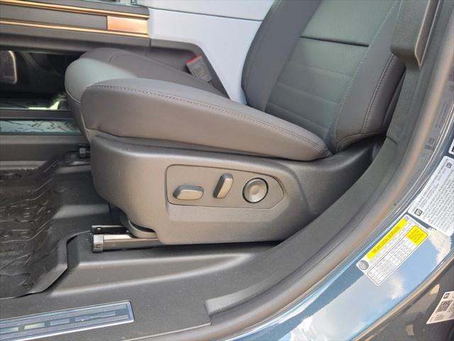Photo of 2025 Graphite Blue Metallic GMC HUMMER EV SUV