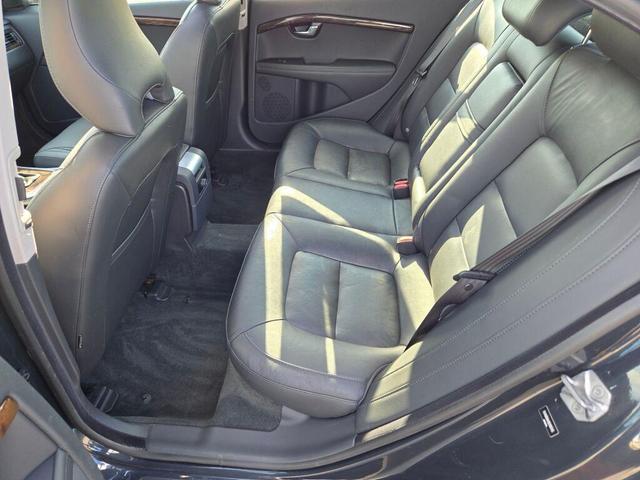 Photo of 2016 Savile Gray Metallic Volvo S80
