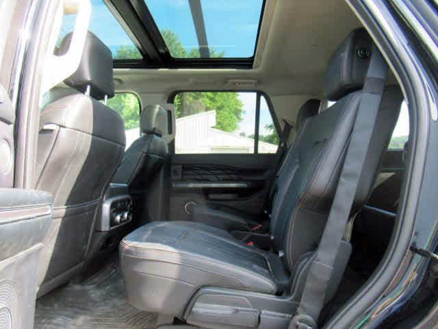 Photo of 2018 Shadow Black Ford Expedition