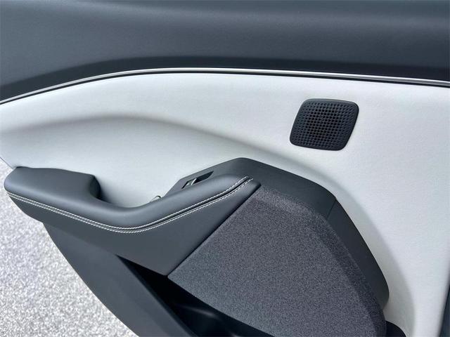 Photo of 2025 Glacier Gray Metallic TriCoat Ford Mustang Mach-E