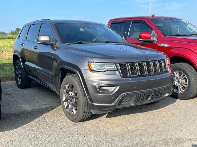 Photo of 2021 Granite Crystal Metallic Clearcoat Jeep Grand Cherokee